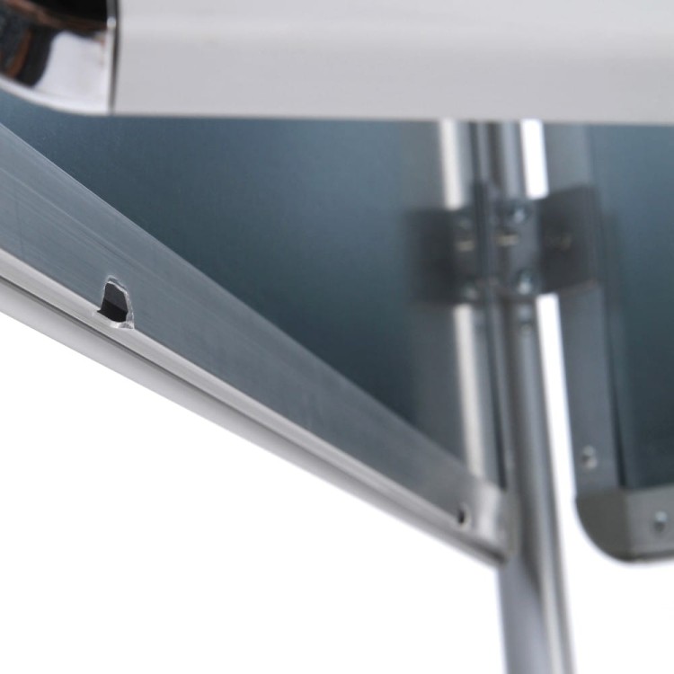 Stojak informacyjny OVAL z trzema tablicami zatrzaskowymi A0 do użytku zewnętrznego