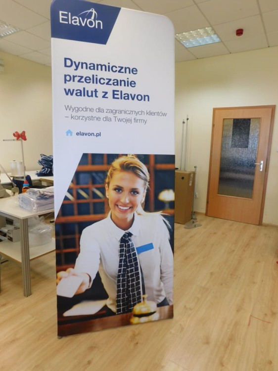 Stand reklamowy Tekstylny Monolith 1,0 x 2,3 m z wydrukiem jednostronnym