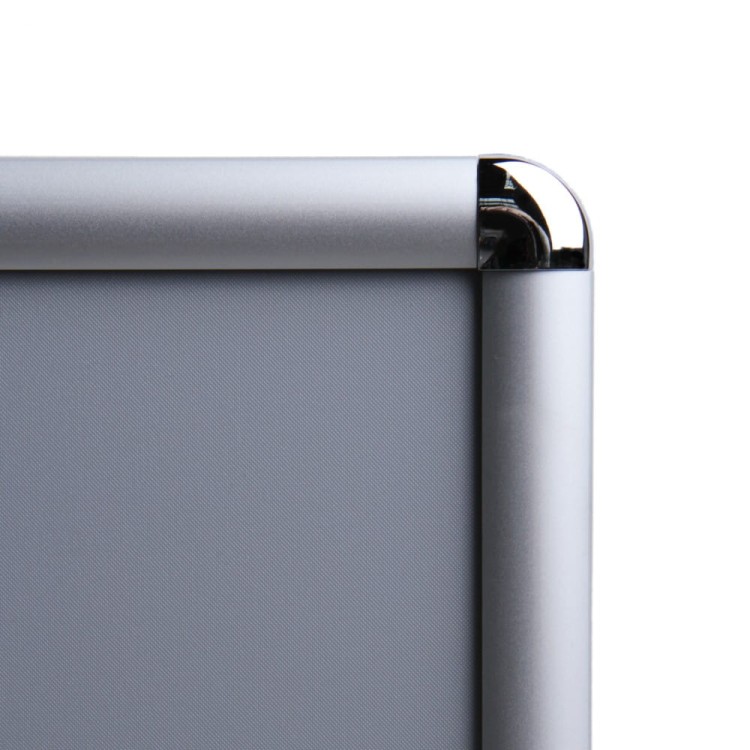 Ramka zatrzaskowa KRAST A1 (59,4 x 84,1 cm) aluminiowa srebrna z zaokrąglonym narożnikiem rama ramka plakatowa OWZ ścienna na plakat na zdjęcia profil 25 mm