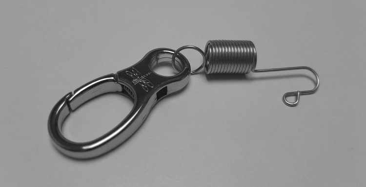 Zestaw słupków z ekspanderami - Srebrny CHROME - Eleganckie słupki idealne jako nośnik reklamy oraz wydzielenie przestrzeni w restauracjach, kawiarniach, sklepach