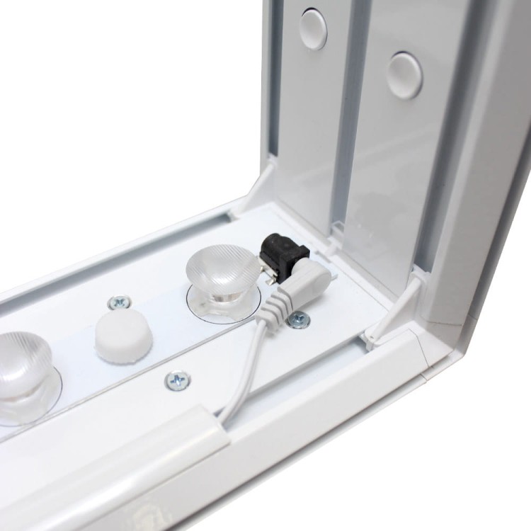 Profile aluminiowe oraz ledy standu podświetlanego