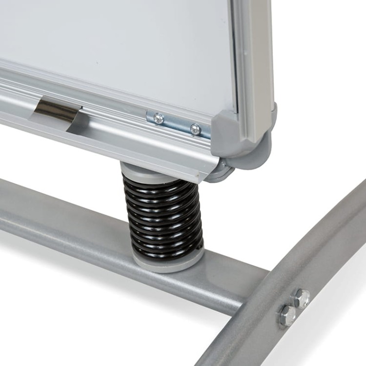 Potykacz reklamowy A1 OWZ Iron Base - srebrny potykacz reklamowy z zatrzaskową ramą OWZ i stalową podstawą