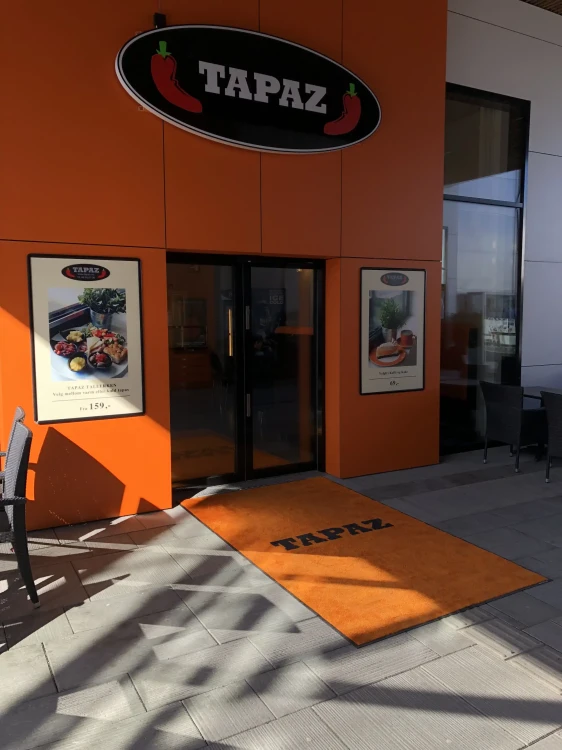 Mata podłogowa Interior Guard Brush - dywanik wycieraczka wykładzina z logo do zastosowań wewnętrznych