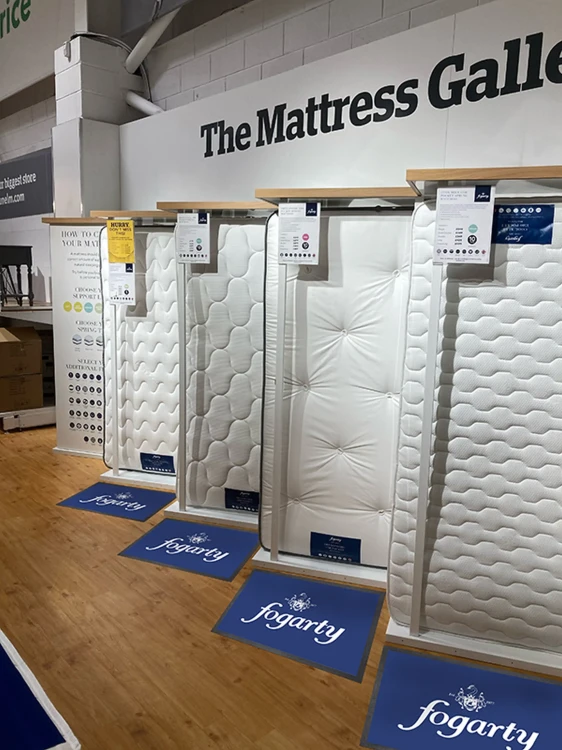 Mata podłogowa Promo Star - promocyjny dywanik wykładzina z logo do zastosowań wewnętrznych