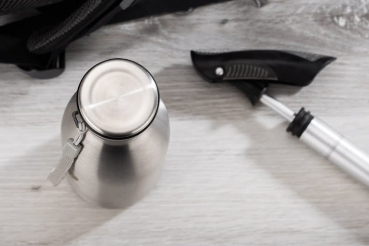 Butelka stalowa KONRA 600 ml srebrny