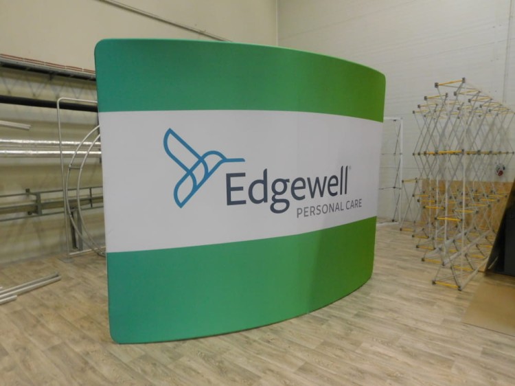 Zakupiona w sklepie Retio.pl ścianka łukowa - Ścianka Reklamowa Tekstylna Łukowa Pozioma 240 x 240 cm - ścianka wystawiennicza targowa prasowa