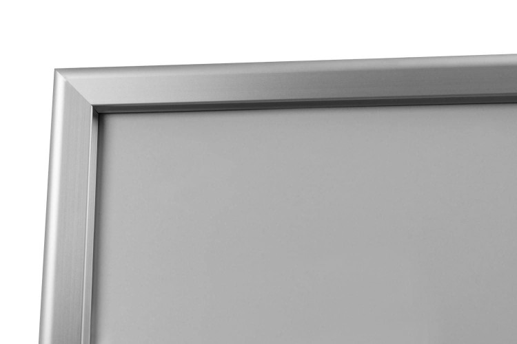 Potykacz reklamowy A1 OWZ na sprężynach Lobster do zastosowań zewnętrznych / wewnętrznych - zamknięte ramy OWZ