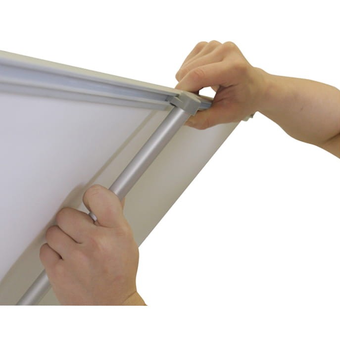 Montaż grafiki - Rollup Mosquito 200 x 200 cm stojak reklamowy jak Ścianka Reklamowa rozwijany z opcją wydruku