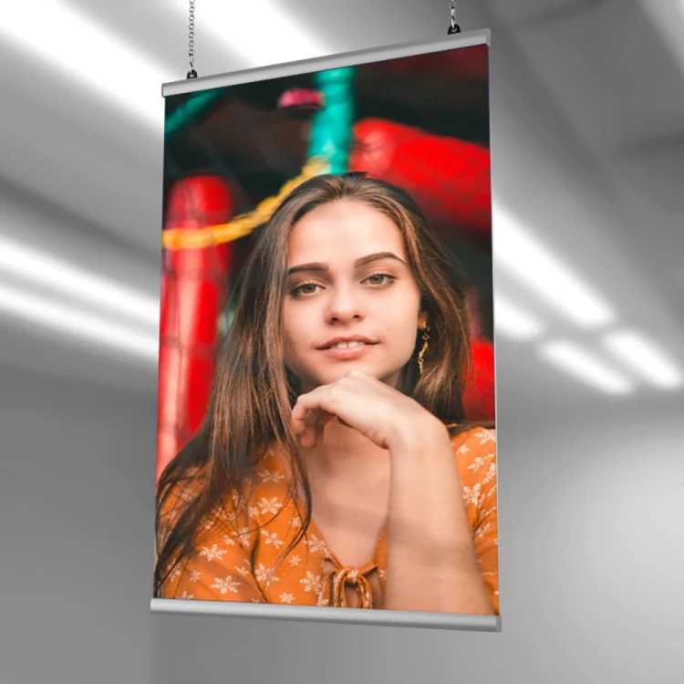 Plakat w listwach plakatowych Standard - Listwy plakatowe STANDARD 120 cm - listwy na plakat listwy banerowe reklamowe Na Zacisk Express Clip